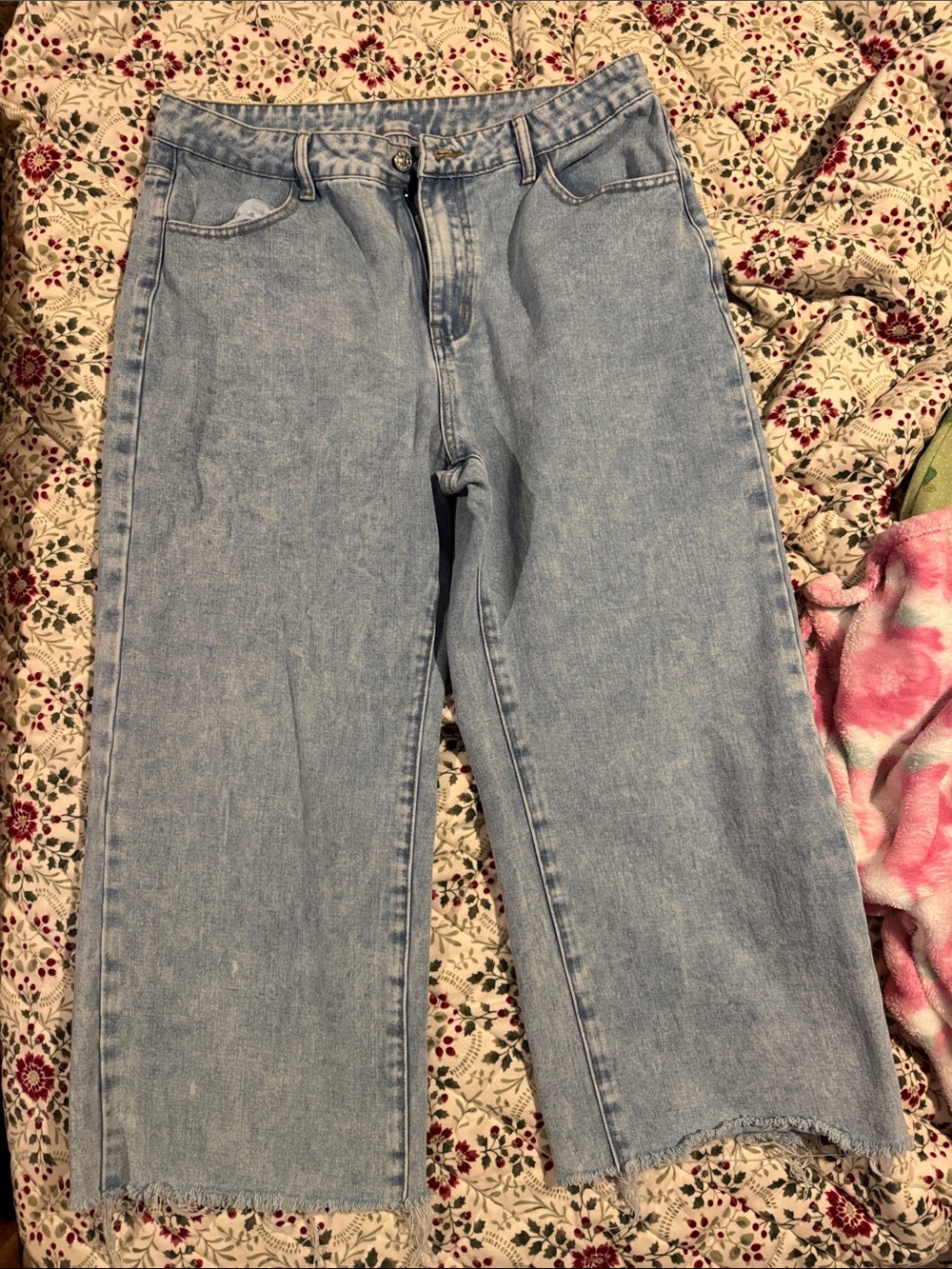 Light Wash Wide Leg Denim Jeans (Mom Jeans)